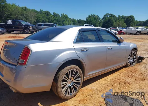2013 Chrysler 300 300S from USA, damaged, VIN 2C3CCABT2DH686744